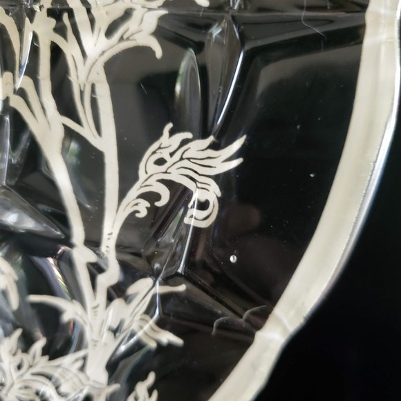 Vintage Silver City Glass Co "Flanders" Silver Overlay Raised Round Platter - Picture 9 of 9